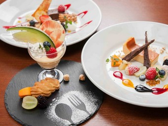 専属パティシエがつくる、彩り鮮やかな『自家製デザート』