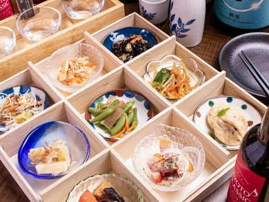 新名物「おばんざい9種盛合せ」