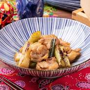 一口サイズの焼き鳥を、自家製ダレで仕上げました。