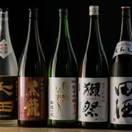 全国各地から選ばれた、料理に合う日本酒を満喫