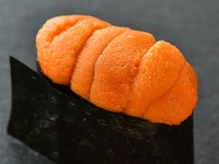 季節の色々な旬を沢山食べて頂きたいので、「少しずつの沢山」をご提供