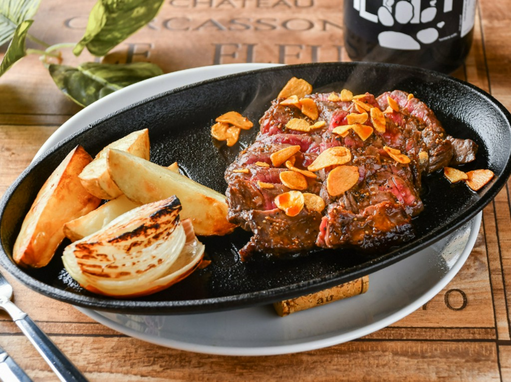 驚くほど柔らかくてジューシー。肉の美味しさがあふれる『オーストラリア産牛特撰ハラミステーキ　200g～』