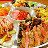 ご家族での集まりや大切な仲間とのパーティーにオードブルはいかがでしょうか？2つのサイズを用意していますのでシチュエーションに合わせてお選びいただけます！


◇クリスマスオードブル（大）　6800円
◇クリスマスオードブル（小）　4500円

◇年末オードブル（大）　6800円
◇年末オードブル（小）　4500円
