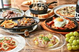 美味しい料理をつくるために、野菜、肉、魚介すべてに抜かりなし