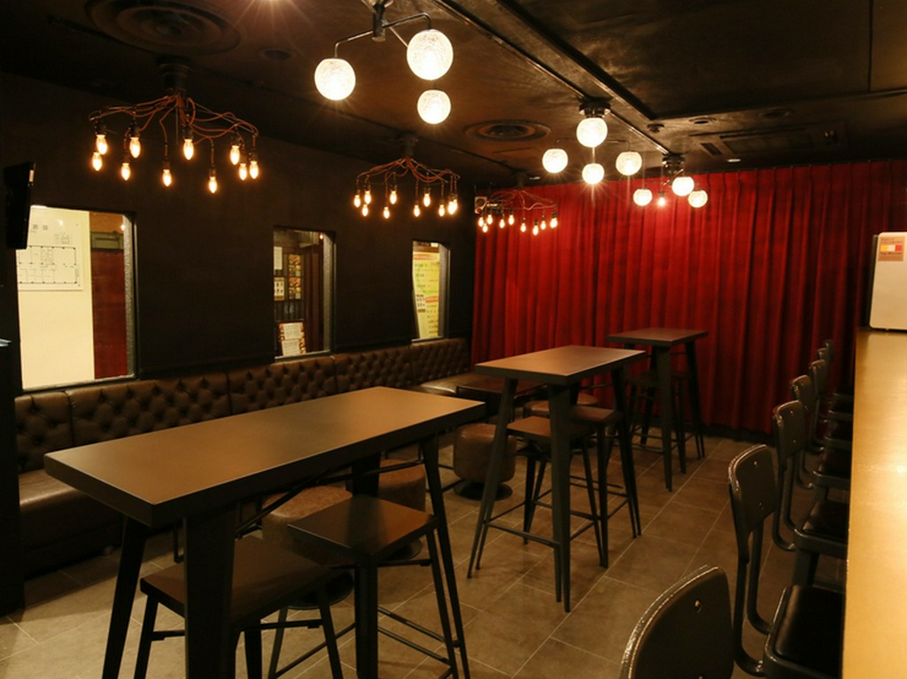 堅苦しくなく、それでいてカジュアルすぎない、居心地の良い空間