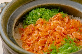 桜海老と九条葱の土鍋御飯
