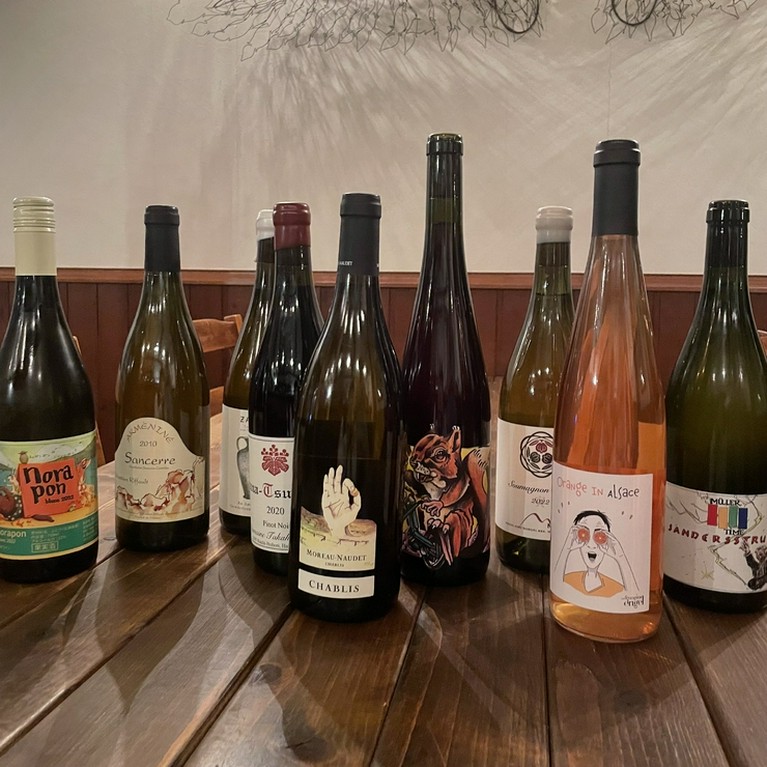 北海道産のナチュラルワインも取り揃えています