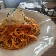 お子様同伴可能です。
ご家族みなさんでの集まりなどにもご利用ください。
お子様用にシンプルな味付けのメニューもご用意可能です。
お問い合わせくださいませ！