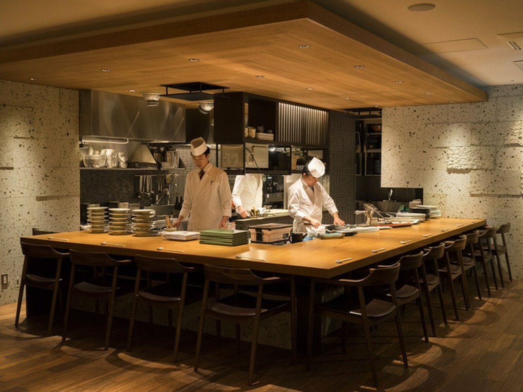 銀座でのディナーにもおすすめ。気兼ねなく楽しめる美食空間