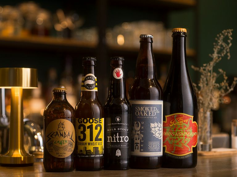 肉料理に合うクラフトビールが揃い、貴重なビッグボトルも!