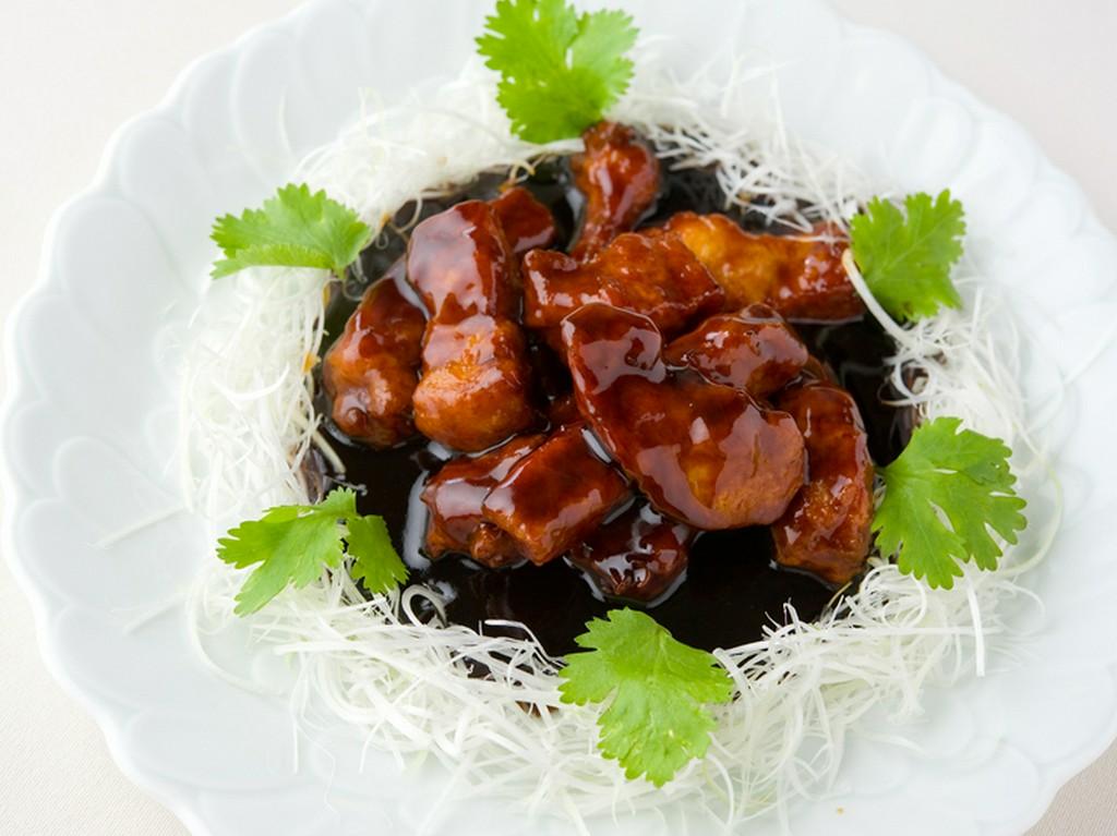 店自慢の名作料理『栃木県産「あさの豚」ロース肉の黒酢スブタ』