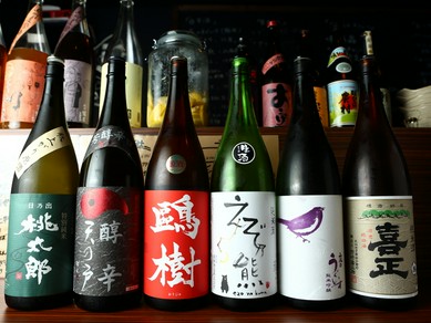 シェフが全国から選び抜いた、こだわりの焼酎や日本酒を