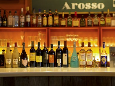 イタリア、フランス産など美味しいワインを高コスパで提供