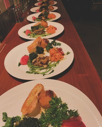  女子会　友達　同僚　色んなシーンで使えるコースになってます。