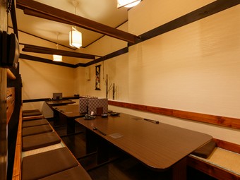 肩の力を抜いて、ゆっくり料理をお酒を堪能できる店