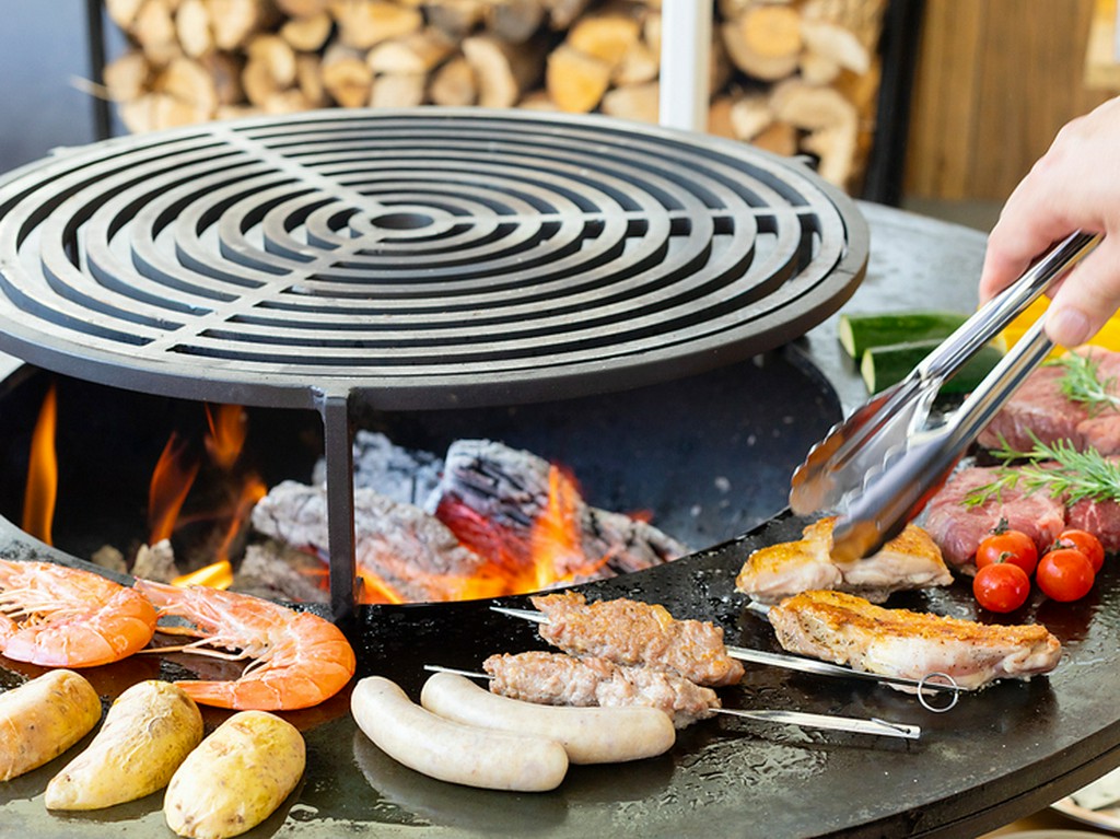 グリルを囲んでプチパーティー。賑やかに楽しむディナー限定『BBQ-LAVE』（約2～3人分）