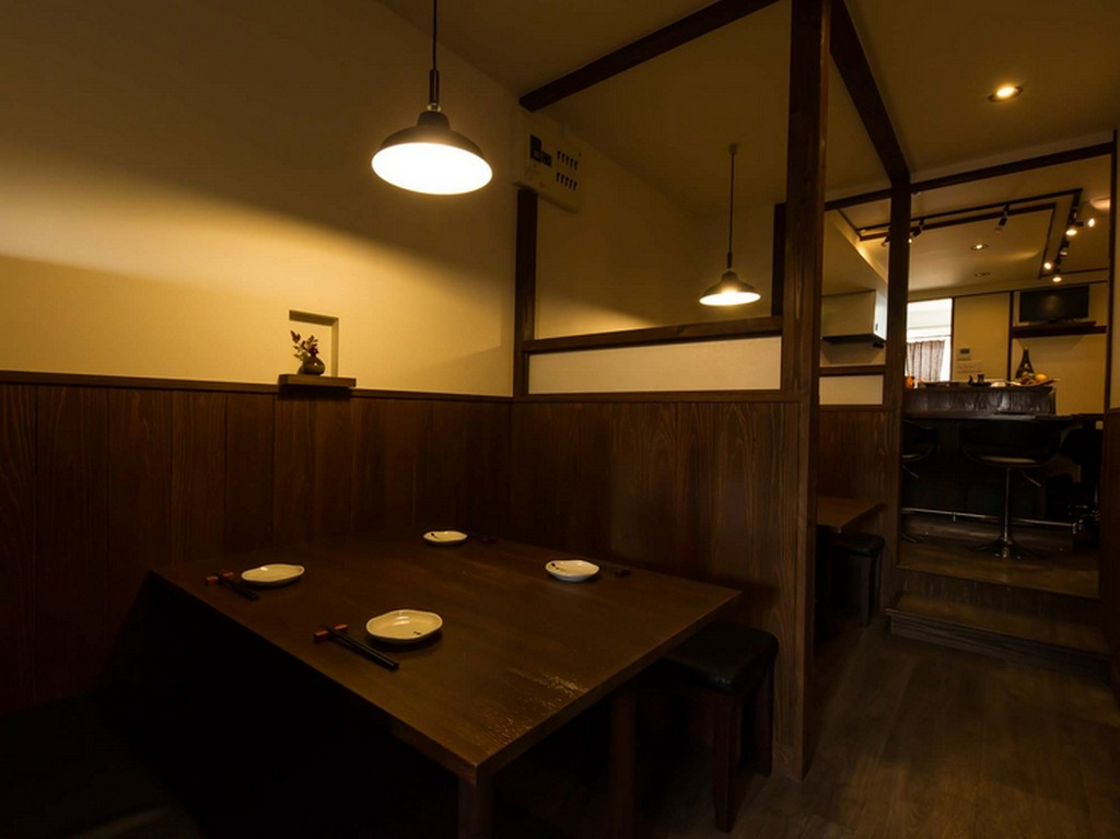 大切なゲストをもてなしたい接待に相応しい、シックな空間