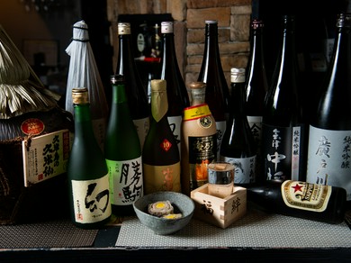 東北を中心に日本各地から選りすぐった厳選「日本酒」が充実