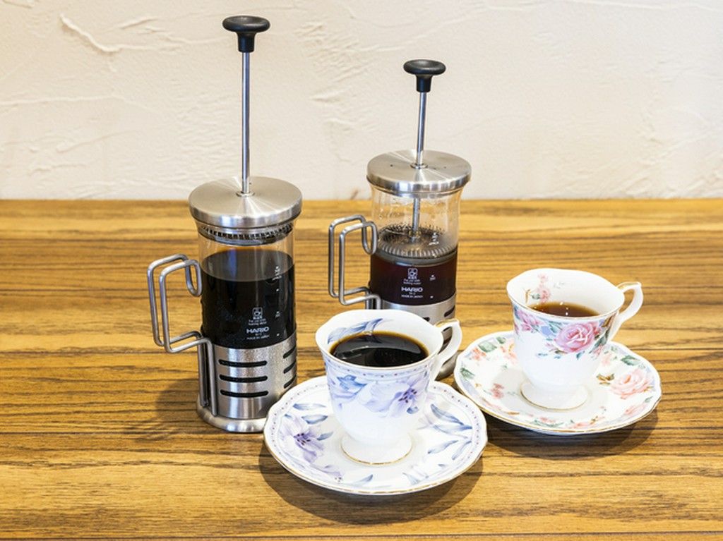 豆本来の味がそのまま引き出せるプレス式『ホットコーヒー』