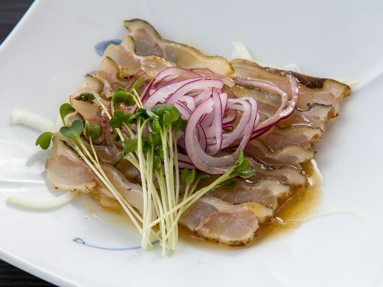 冬に向かって脂がのり、さらに美味しくなる『うつぼのタタキ』