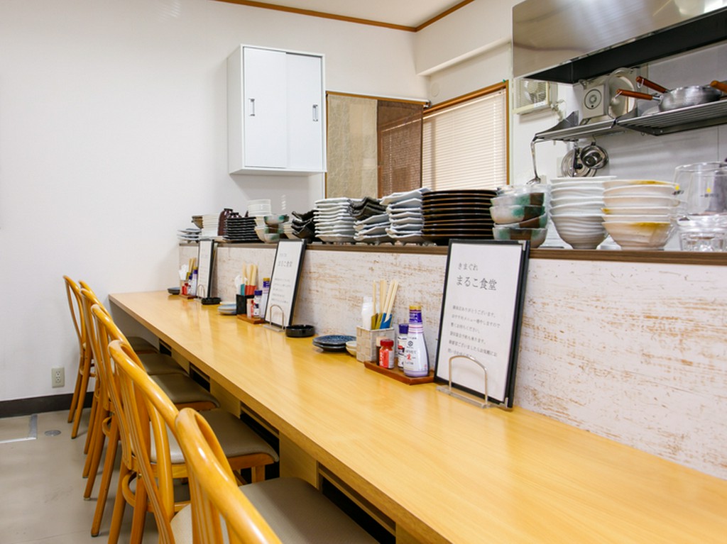 気さくでアットホームな店内はリラックスして食事が楽しめる空間