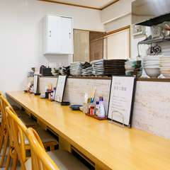 気さくでアットホームな店内はリラックスして食事が楽しめる空間