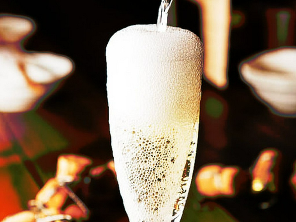 お洒落な空間で今までとはひと味違うデートはいかがですか