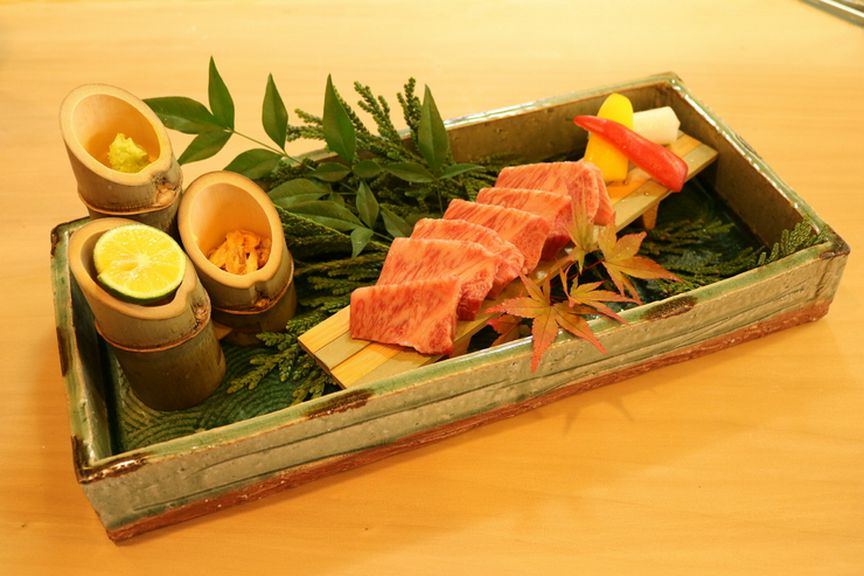 食材からこだわった、最高の逸品料理での忘年会