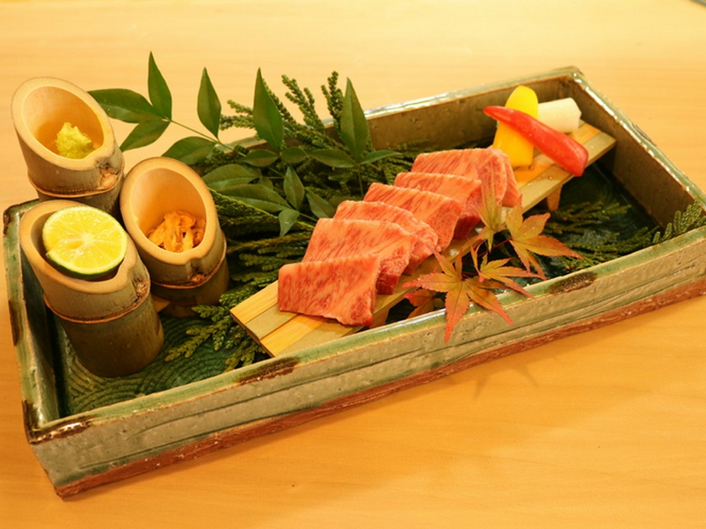 食材からこだわった、最高の逸品料理での忘年会