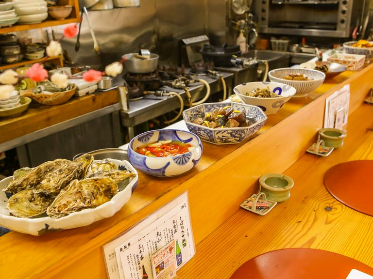 懐かしさと優しさを感じるおばんざいと美酒に酔いしれる