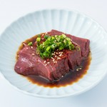 さっぱりとお肉のお供に
自家製ドレッシングのサラダはいかがでしょうか