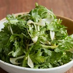 さっぱりとお肉のお供に
自家製ドレッシングのサラダはいかがでしょうか