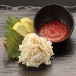 丁寧に白く剝き上げたセンマイと雲丹と相性が抜群です