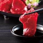 山形県白鷹産馬刺し
馬の赤身肉本来の味をしっかりと味わえます