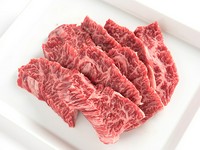 黒毛和牛のハラミは『肉質も柔らかく、肉味も強い』のが特徴です。 
通常か厚切りでお選びできます
2枚1680円～