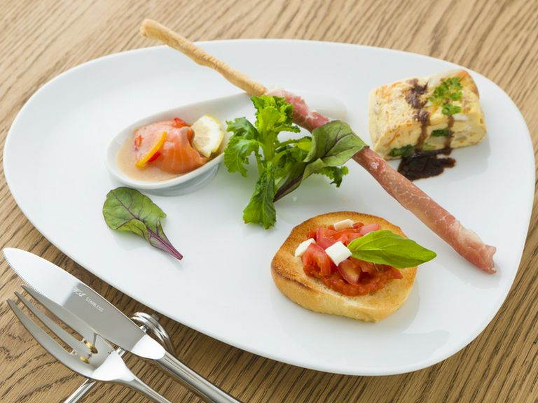 シェフが大切に育てる無農薬の旬菜や山形ならではの味覚