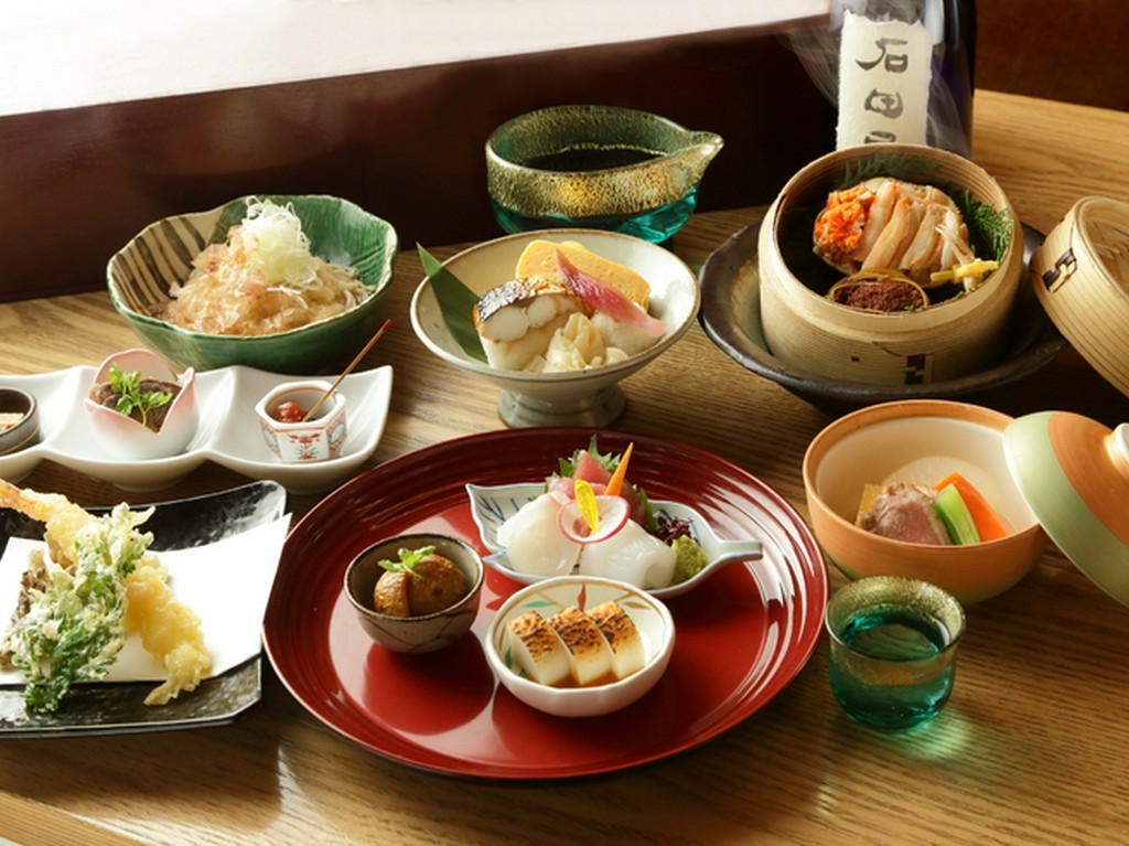 福井の名物たちがもてなす至福の宴会