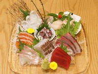 旬のさしみの盛り合わせ(数量限定・夜営業のみ)