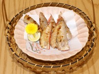 脂たっぷりの紅鮭のハラスを塩焼きにした一品。
(※数量限定・夜営業のみ)