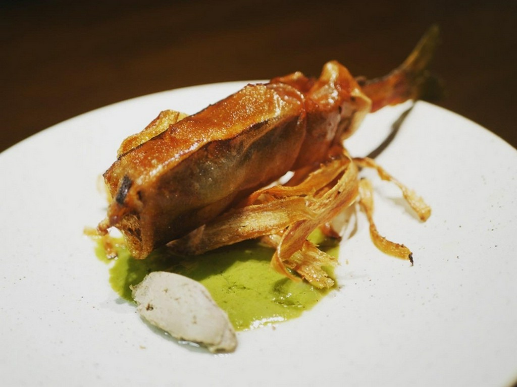 多様な食材使いと繊細さをお皿の上で