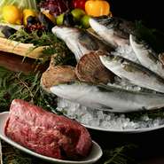 豊洲市場や横浜市場に自ら足を運び、選び抜いた自慢の逸品を提供しています。「鮮魚」以外の食材も、極力国産のものにこだわるなど食材選びに妥協はしません。