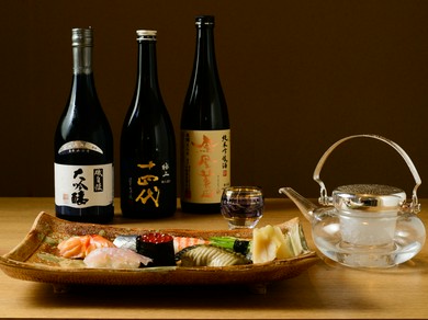 滋賀の地酒に加え、全国の銘酒をご用意。和食に合うワインも充実