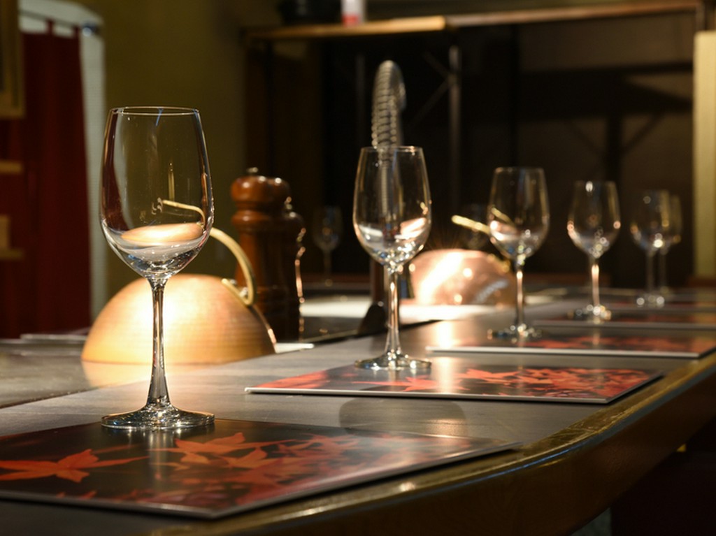 上質な肉の旨みを引き立てるワインを用意