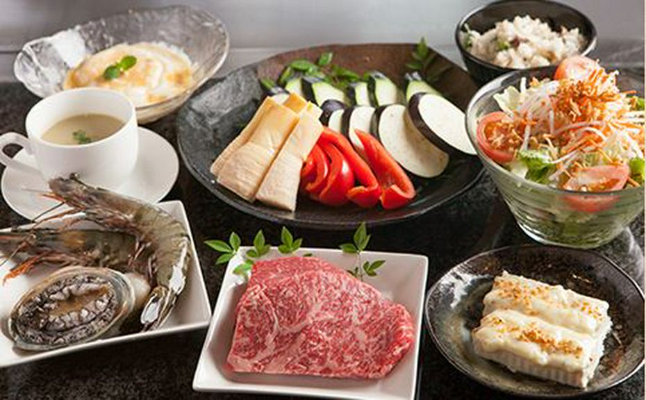 好みの神戸牛の部位を選んでステーキに！『樹々コース』