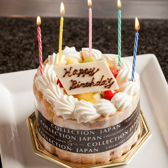 ウェルカムグラスシャンパン、ホールケーキ付き『アニバーサリーコース』