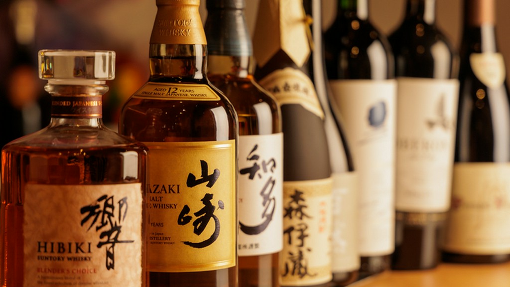 大切な日のために厳選された美酒。記念日には嬉しいサービスも