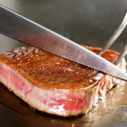 ランチタイムはリーズナブルな価格で黒毛和牛霜降りリブロースの焼しゃぶや神戸牛のステーキを堪能できます。初めてのご来店になるという方にもおすすめです。