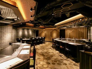 こだわりの和の空間で…。鉄板カウンター席