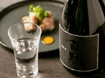 鉄板焼きと和食にぴったりの名酒を数多く常備