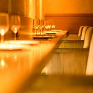 完全個室席はデートや女子会にもおすすめ。誕生日・記念日に最適のサービスもあります。